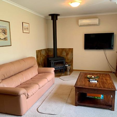 Leeward 'Tranquil Beachfront' Kingscote Buitenkant foto